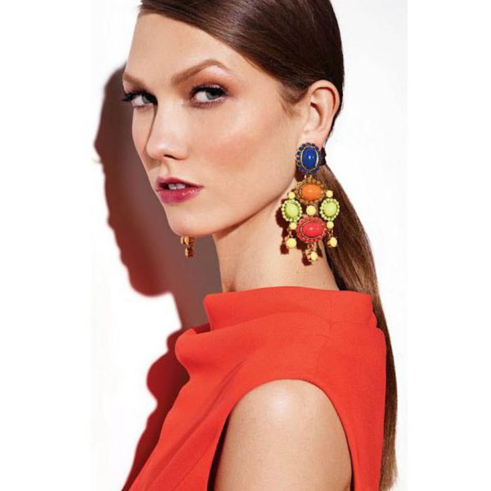 Stunning Oscar de la Renta Clip Earrings